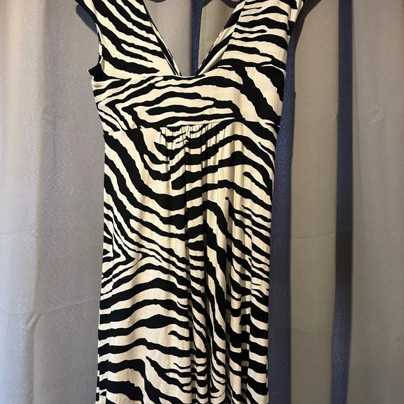 Express Zebra Print Sleeveless V-Neck Twist Front Dress Size Medium - Picture 6 of 6